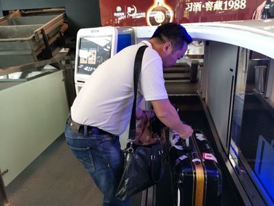 東航在白云機(jī)場(chǎng)T1航站樓推自助行李托運(yùn)服務(wù)